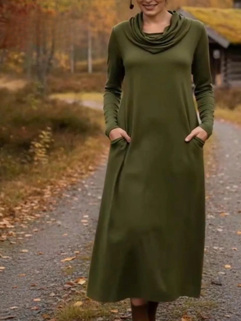 Women's Elegant Pile Neck Pocket Solid Color Knitted Dress