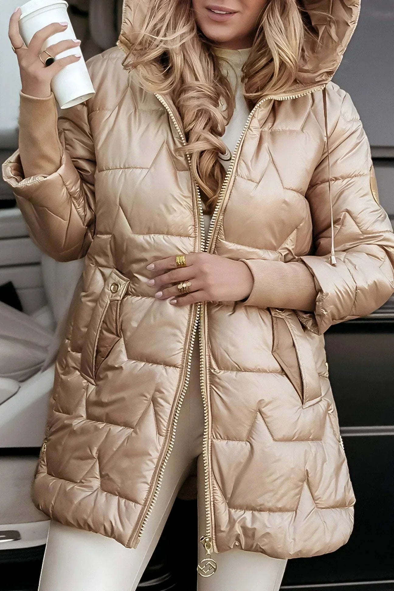 Sarah | Stylish winter coat with hood and lining