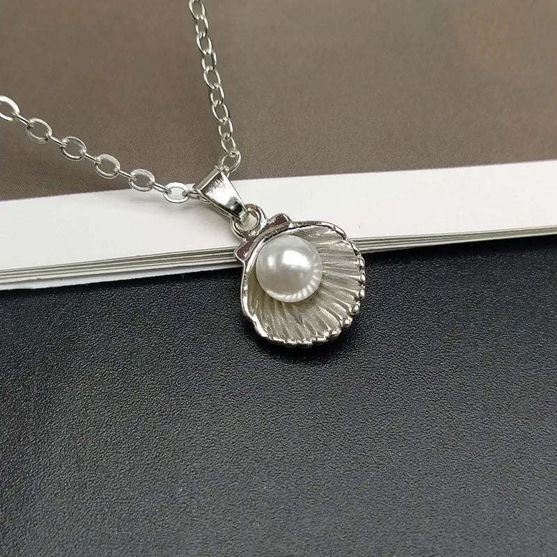 Coastal Spirit I Pearl Shell Necklace