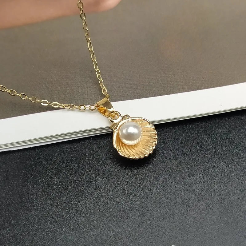 Coastal Spirit I Pearl Shell Necklace