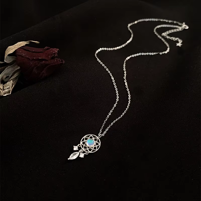 Women’s Dreamcatcher Moonstone Necklace