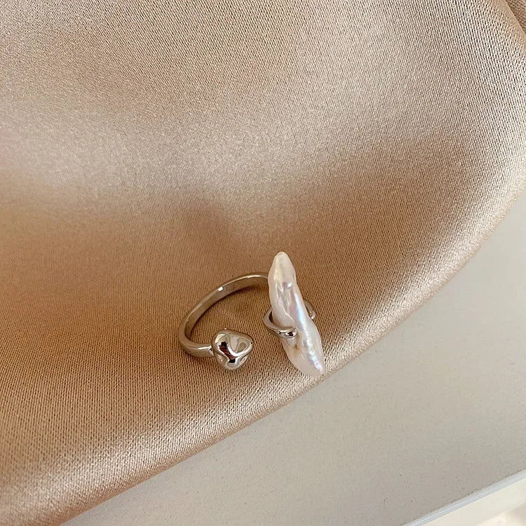 Selene | Elegant Irregular Pearl Adjustable Ring