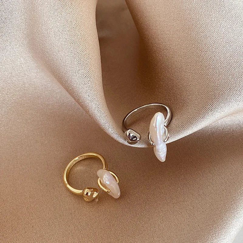 Selene | Elegant Irregular Pearl Adjustable Ring
