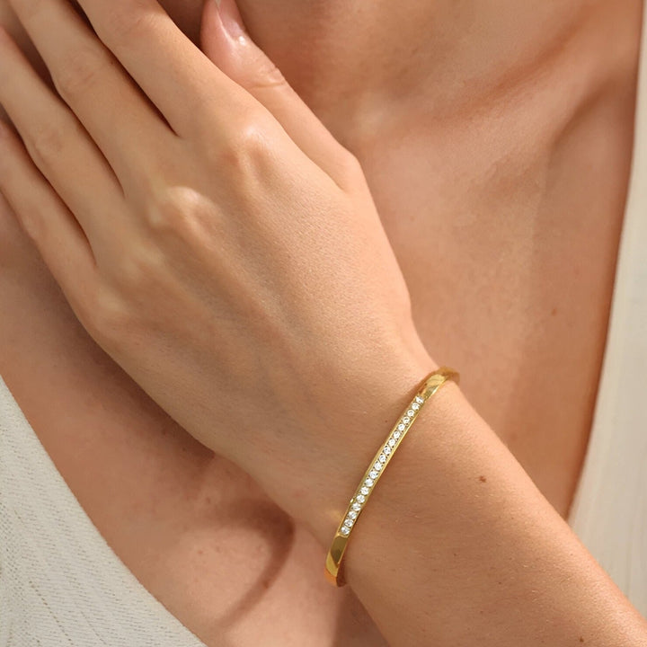Color Diamond in Gold Bracelet