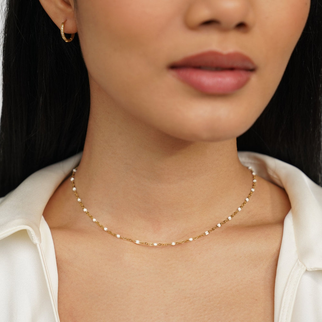 Clean White Touch Necklace