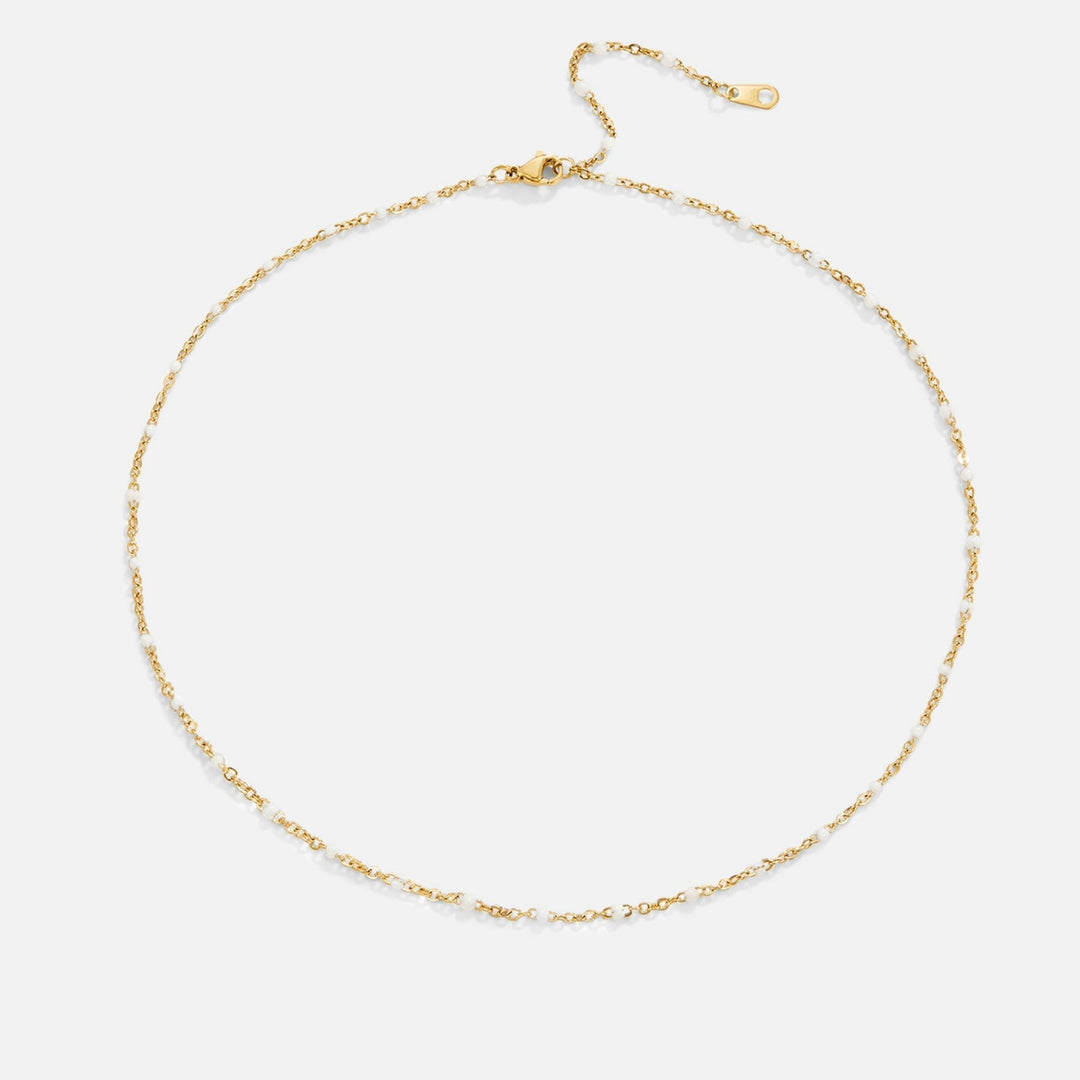 Clean White Touch Necklace